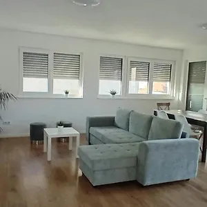 Neubau Mit Terasse, Privater Eingang,parkplatz,kueche Apartment Fürth